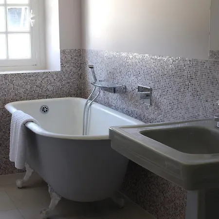 Clos Mirabel Manor - B&B Jurançon Extérieur photo